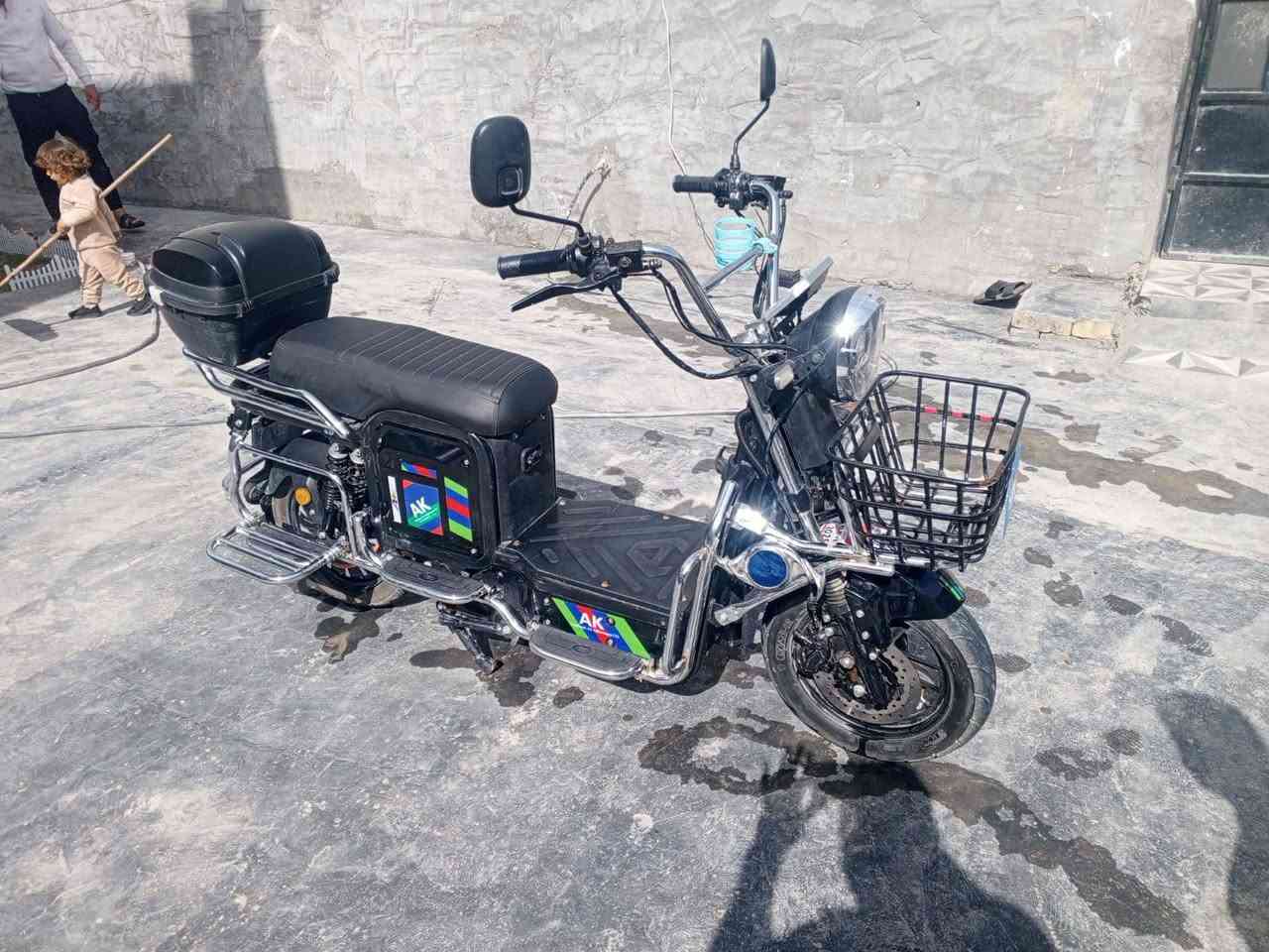 مطار شحن 25 مستخدم شيء قليل السعر 800 وبي مجال بسيط ***********
