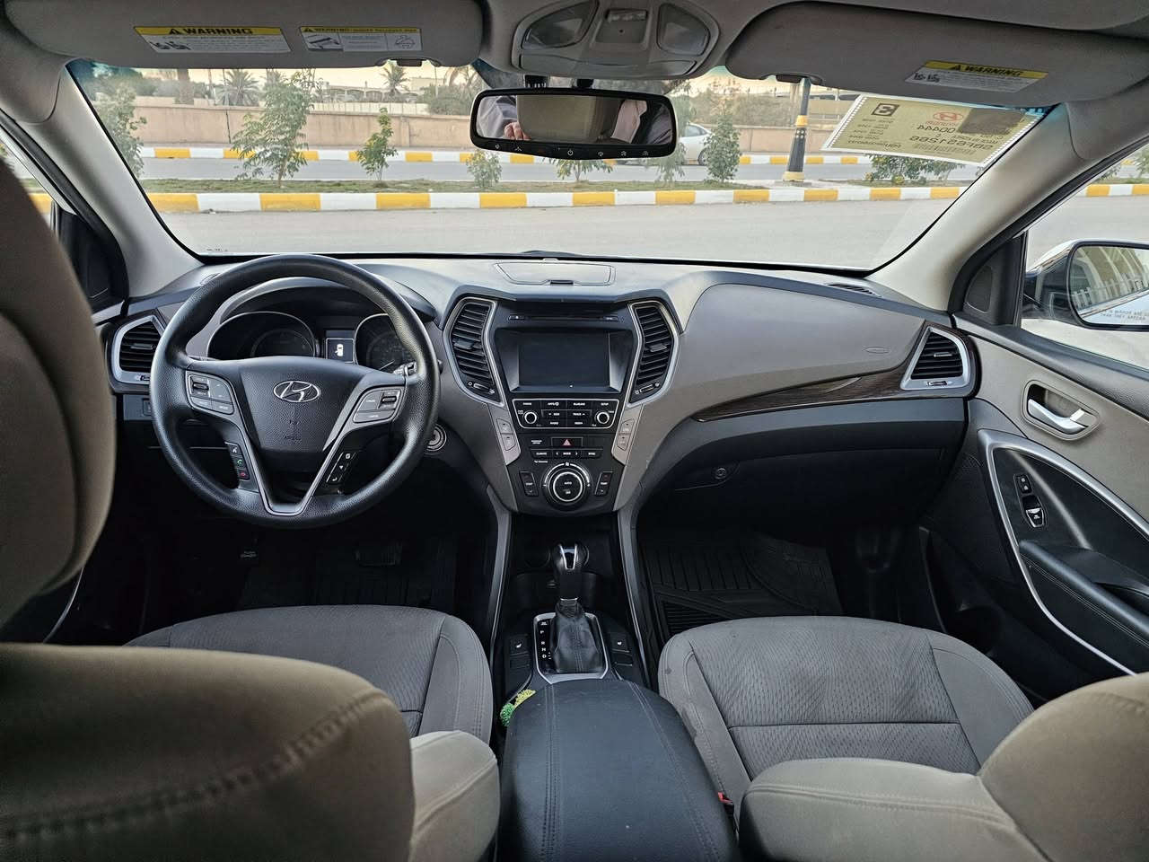 السلام عليكم سنتافيه ٢٠١٨ واردهه امريكي حادثهه بنيد فقط بدون بارد بدون فتح بدون صبق بدون دواخل ماشيه ٥٠ الف  بصمه كشن حار بارد تحويل ثاني يوم مكينه وكير  كلهه على وظع الشركه مكينه ٤ سلندر السعر ١٦٥ استفسار *********** مكاني ب الشطره
