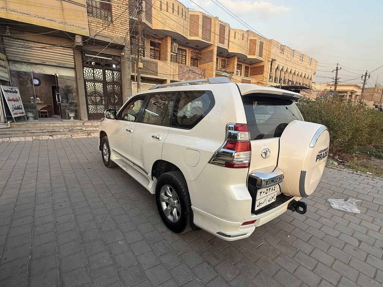 السلام عليكم 
برادو 2011 محدث 2014 
4 سلندر مكينه 2.7 
كفاله عامه 
رقم اربيل تحويل مباشر
للاستفسار *********** 
متوفر واتساب  فقط
