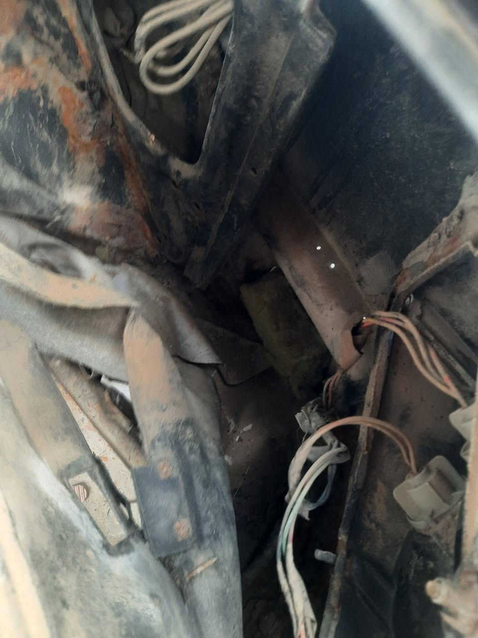 السلام عليكم ورحمة الله وبركاته كيا سيفيه للبيع مكفوله من الضربه محرك مسكر بدون ارفيو رقم بابل سنويه يوم 2تسقط موديل 95 مصبوغ عام صدر خير من الله مكينه جديده كير عادي كهربائيات شغاله راعيها يريد تحويل رقم انكليزي جاهزه السياره خير من الله مكانه واسط الصويره للإستفسار أتصل ***********
