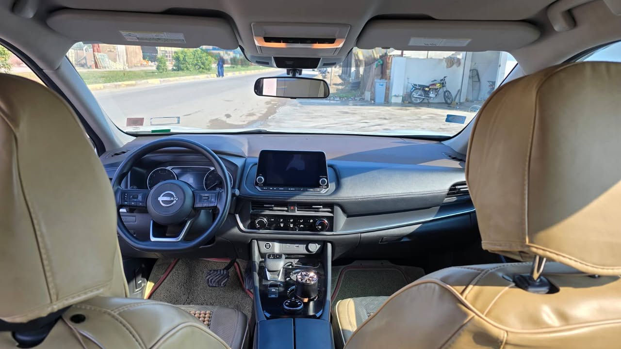 نيسان روج 2023 
‏مواصفات SV : بصمه وتشغيل  وشاشه وكامره

‏و رادار امامي وخلفي وبالمري و حساسات 3 بستم خلفيه 

‏ 33000 ماشيه 

‏كير و محرك و حجر و رادارات وكهربائيات رقم بغداد 
***********
‏السياره ماشاءالله كلش جديده
