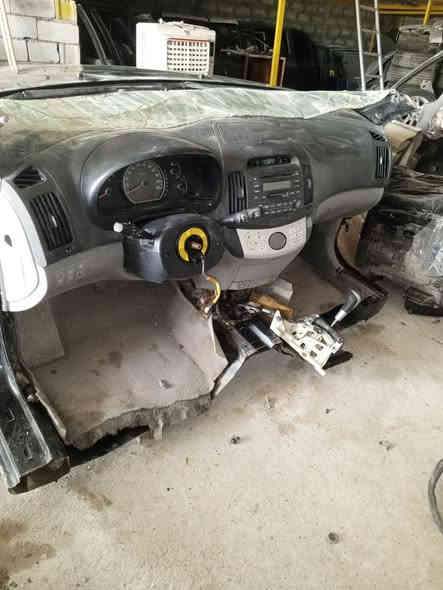 گصه كامله .. مع اربع بيبان كاملات مقفلات+ جنطه + حداديه خلفيه (عربانه كامله) بيع الگصه كامله ... مكاني سماوه .. الوركاء .. وسعر مناسب اتصل وتدلل((***********))
