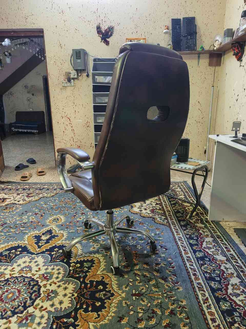 كرسي مكتبي
75 الف مكان بغداد البياع
***********
