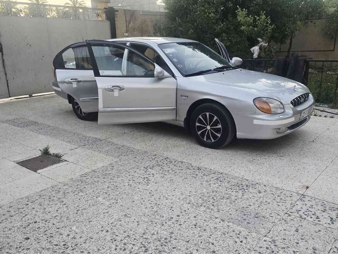 سوناتا 2001 رقم بغداد مكينه وكير جدد حاويه شادهن  صدر خلفي أمامي جديد كهربائيات كلهه تشتغل تبريد ثلج مصبوغه صبغ درجه اولى للجماليه مكفوله من ضربه ولكص سياره جاهزه من كلشي  السعر 58وبيهه مجال حك الجيه مكاني ديالى الغالبيه للتفاصيل سيد حيدر ***********..
