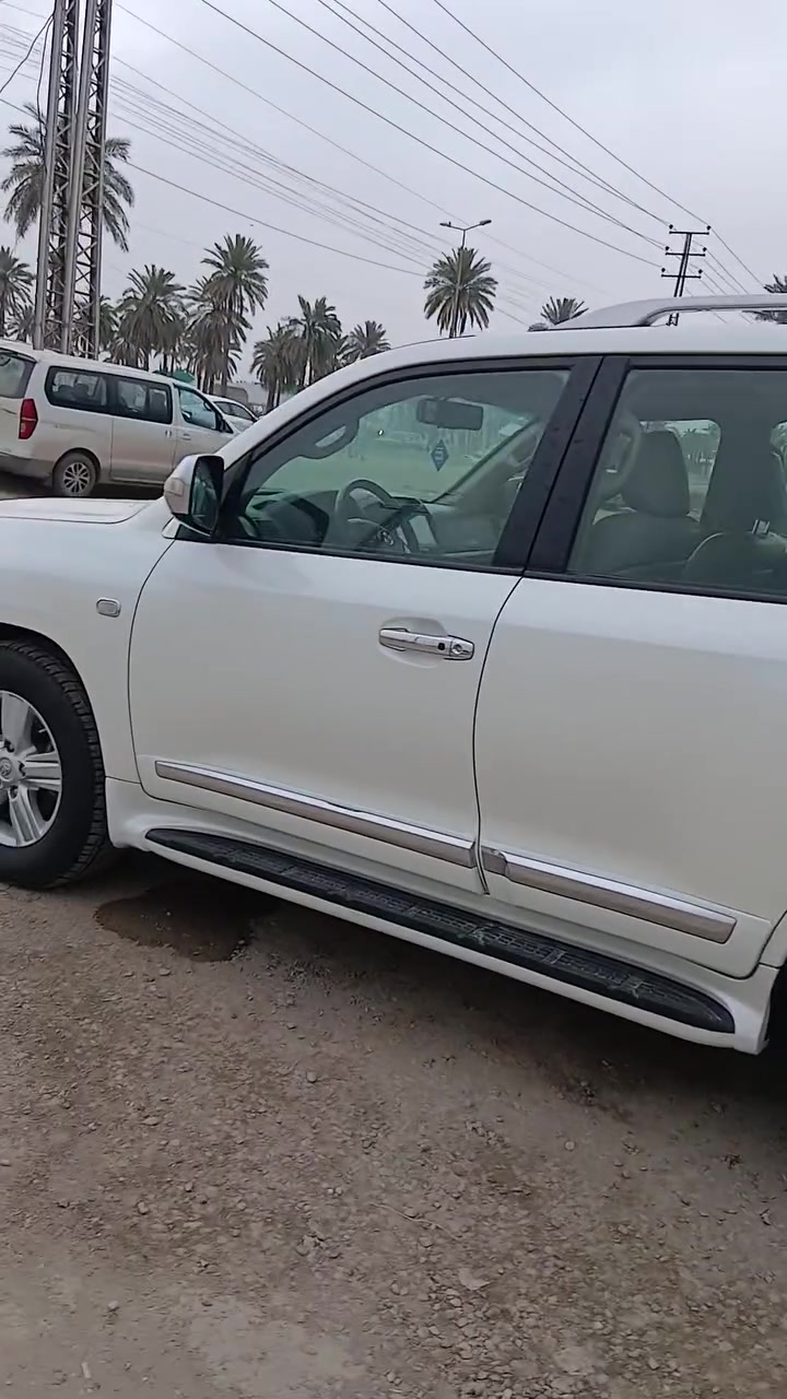 لاندكروزر ٢٠١١ ستينيه اصل كشنات جلد بقلاوه كشن كهرباء ٨ ايرباك وباقي المواصفات مكفوله من الصبغ بس بارد بسيط ماشيه ١٨٤ محرك وكير ع وضع الشركة بغداد ب ٣١٥ ترهم مراوس حسب القناعه مكاني بغداد ابو غريب ***********
