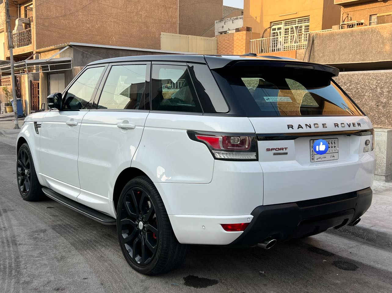السلام عليكم ….
🔺رانج روڤر اوتوبايغرافي ..داينميك 
🔻موديل:2014 
🔹ماشية: 88 الف كيلو بعدها جديدة لوكك
🔸8 سلندر سوبر 
🔷كير مكينة بشرط مكفولات برغي ممفتوح بيها .👍🏼
مواصفات : فول  ميحتاج اذكرها كلها ( بانوراما ،، ابواب شفط ، شاشات خلفية،، كامرات ٣٦٠،،كشنات امامي خلفي تدفئة تبريد،، وباقي مواصفات الرانج الفول )

🔶السيارة خليجية وكالة بدون تبديل بيها بخ بربع جاملغ خلفي والباب الخلفي بدون فتح ..

🟥عليها سيرفس كامل وكلشي مفاتح ولا مبدل بيها ( لاتنقص ميي ولا دهن..) على وضع الشركة ميكانيك ..جوبلسات بلاديه لا مفتوح ولا مبدل ..تايرات برجستون اصليات وكالة..
السيارة كلش جديدة تاخذها ربع متصرف عليها 

📍مكان السيارة : بغداد شارع فلسطين…

☎️شراي خابر وتدلل : ***********
وبي واتساب ♥️
