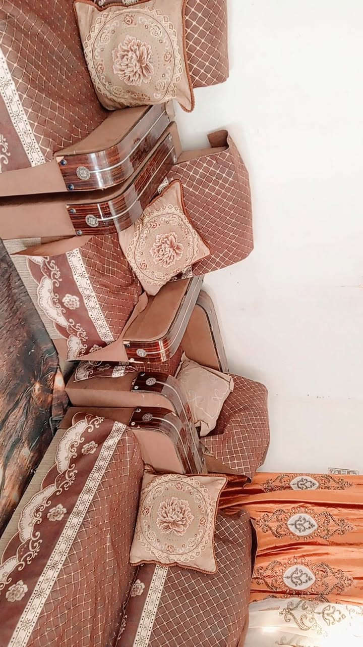 تخم  عشر مقاعد ٢٥٠ نضيف  مكان حي الفرات يم طاقة بي مجال بيع مستعجل


**إذا كنت صاحب هذا الإعلان وتريد حذفه لأي سبب، رجاءا أرسل رسالة إلى الدعم الفني**