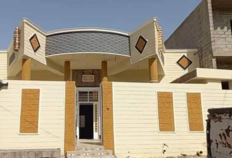 السلام عليكم خلفة صباغ واجهات وداخل وتصليح رطوبة بأسعار مناسبة وعمل درجة اولى للاستفسار واتساب او خاص وتدلل مكاني بغداد 
***********
***********
