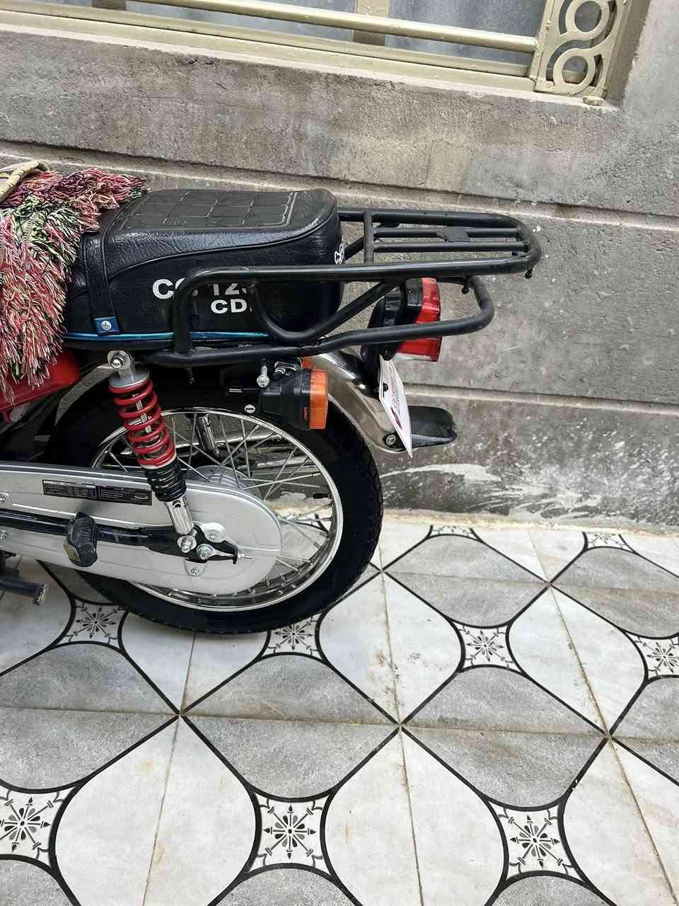 السلام عليكم
اربعه كير للبيع مديل 26اوراق سكنر تحويل مباشر 
الدراجه بعدهي جديده لون احمر مكاني كربلاء كنطره السلام الشراي يتصل وبي خير ويدلل 

***********
