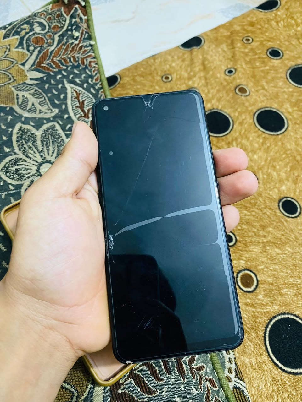 سلام عليكم جهاز OPPo A74  للبيع ذاكره 128 جهاز زين بي فطر بل شاشه مثل مموضح مابي شي من فوك بل لزكه بس لي بل طارف لا كسر بس ممثر لجهاز  شغال كلشي  مابي من كامره اتصال نت كله شغال لسعر 55 الف مكاني الرمادي جسر البفراج


**إذا كنت صاحب هذا الإعلان وتريد حذفه لأي سبب، رجاءا أرسل رسالة إلى الدعم الفني**