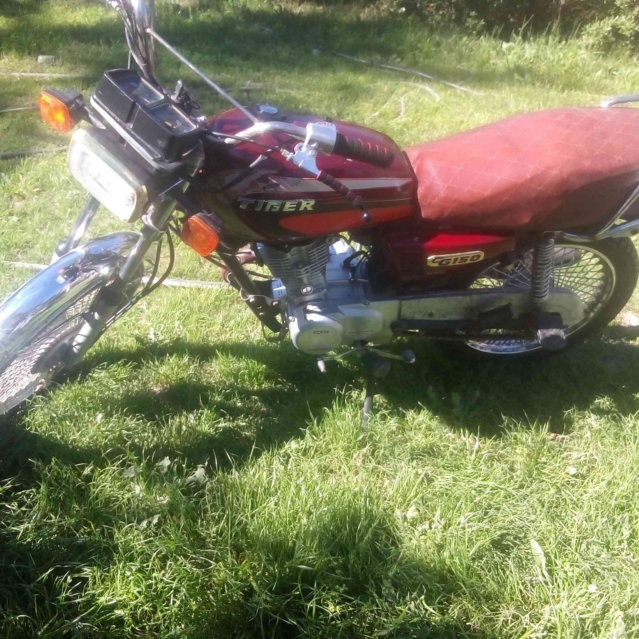 سلام عليكم للبيع دراجة تايكر موديل ٢٠٢٠ مكفولة كفالة عامة مكينة ما مفتوحةمكفول كهرباءيات كلهن شغالات سعر٤٥٠ وبيهة مجال مكفول مكاني بابل محاويل ***********
