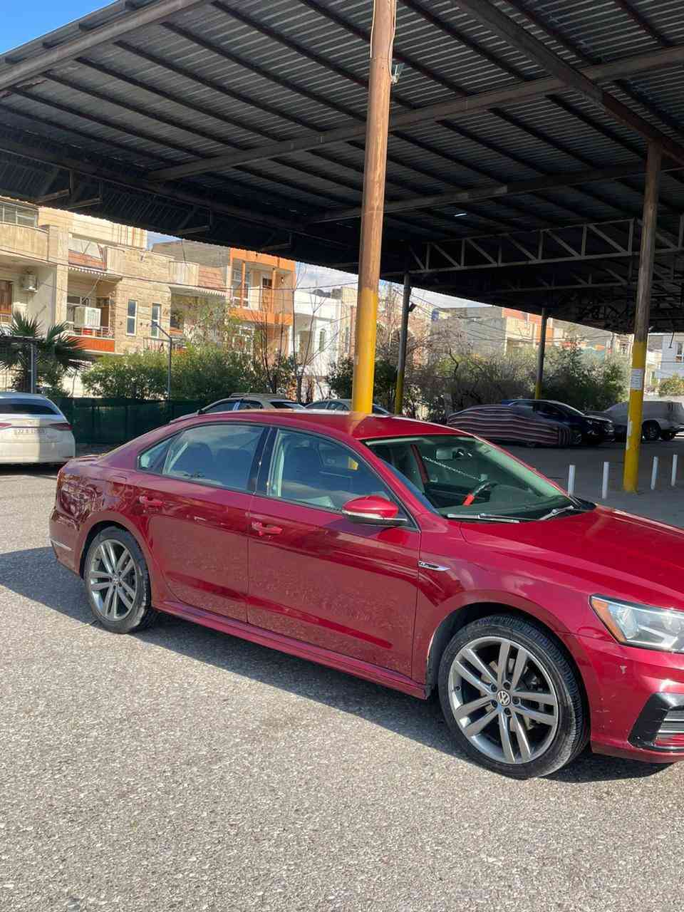 السلام عليكم ورحمة الله وبركاتة ..
للبيع فولكس واكن باسات موديل 2018 ماروني كلين تايتل السيارة اير لاين فول ماعدا الفتحة مكينة 2000 توربو  مواصفات معروفة وارد امريكي  رقم اربيل بأسمي ماشية 194 الف كيلو متر هزة جديدة وسنوية 2031  اي السعر 160 وبيها مجال بسيط 
اي استفسار الاتصال بالرقم ***********  يوجد واتس
