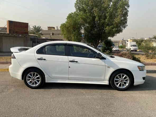 للبيع لانسر قرش بيضة 2015
خليجي رقم بغداد انكليزي بسمي
كير اوتماتيك 
محرك 1600 
 محرك كير تبريد صدر امامي
 صدر خلفي تايرات
كله بحاله ممتازة 
تحكمات ستيرن جهتين 
شاشة 
كامرة
بك لايت لد رياضي
بلوجكترات زنون 
اشاير بالمري 
يدات كاربون فايبر
كفرات مري كاربون فايبر
سكوب كاربون فايبر(مثلث الجام )
فورتكس قمارة 
سبايدر

بيها تبديل جاملغ امامي ايمن
وصبغ بنيد+نص باب السائق

للبيع فقط(بدون مراوس)
السعر 88$ وبيها مجال بسيط
للاستفسار: ***********
