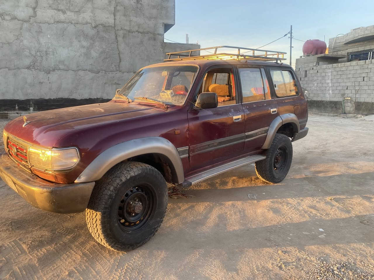 السلام عليكم سيارة لكروز موديل 93محرك بخاخ سيارة شك لكاع قويه ومعروفه موصفتة كير و مكينه مكفولت رعي موجود بقداد ولبقي شوف لعين ورجان لمو شراي لا يتصل ولا يعمل سعر 60ورقه ***********
