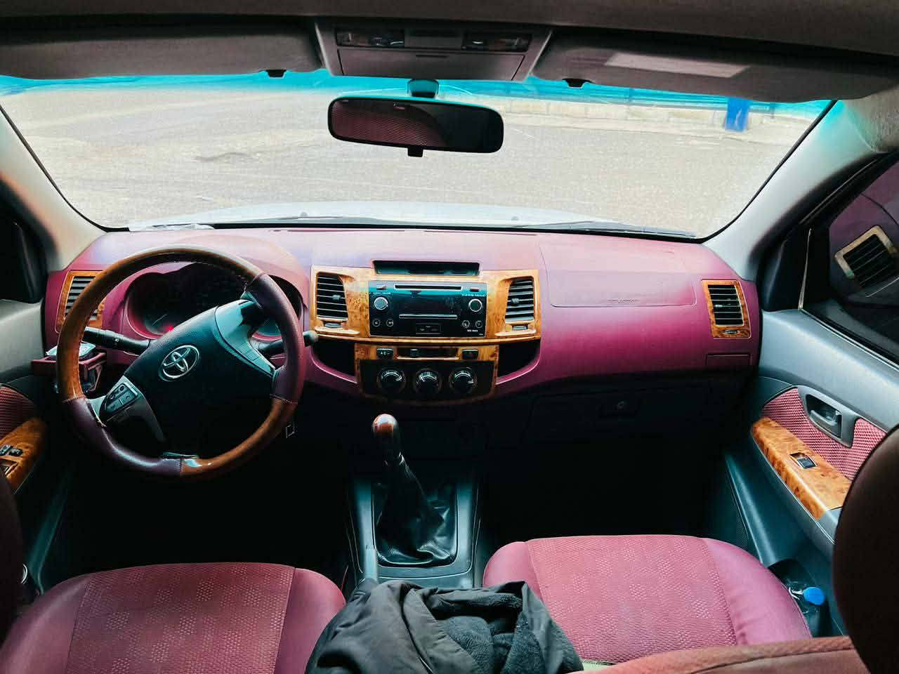 تویۆتا مەرزیە 2013 ماشاءللە لەجوانی
300 هەزار کیلۆمەتر ڕۆیشتووە
رەقەم و ژینگە نوێیە
سەنەوی نوێیە تا 2030
گێر حادییە
گێرومەکینەی بەشەرت
رەقەم باریکە
 تەنها سێ پارچەی هەیە
چاملغی پێشی لای سەکنی ژوورەوەی گرتووە
بۆنیتی هەیتی
لەگەڵ بۆ دییەکەی دوو پست هەیتی
شوێن هەولێر
سەیارەکە زۆر جوان و خاوێن ماوەتەوە
🟦 بۆ زانینی نرخ و زانیاری زیاتر پەوەندی بکەن
ژمارەی خاوەن ئۆتۆمبیل
***********
وەتسئاپ +کۆرەك +لەسەرە
