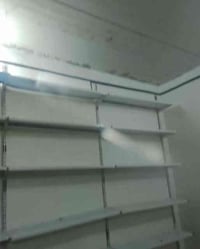 عندي رفوف مال اسواق للبيع 40رف الشراي يتصل ع الرقم ويدلل 07711758516