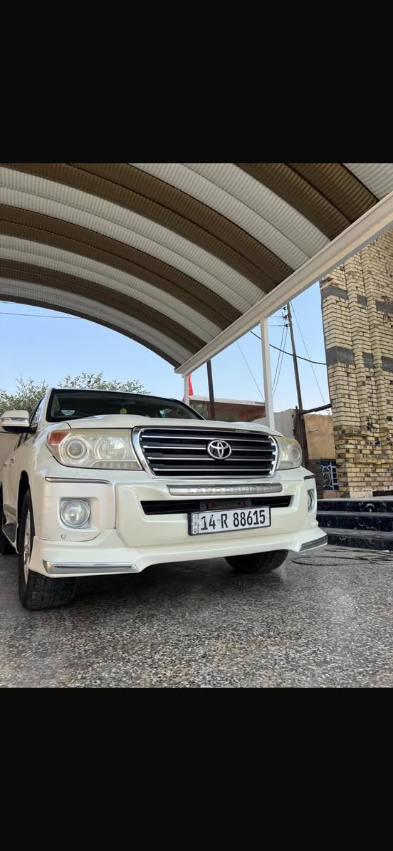 السلام عليكم                   السعر 4 وبيها محال
لاندكروز G.xr للبيع 2014 فئه بريم حجم المكينه V8 سلندر سياره كارتون جديده كلش
السياره ماشيه 230 الف رقم بصره بسمي تحويل ثاني يوم سنويه مامنتهيه  
السياره مال بيت نضيفه كلش وبالحقيقه احلى من الصور زيرو كارتون
السياره بريم ومواصفات البريم معروفه 
للتذكير مواصفاتها : 
مري شفت مري قلاب 
كرسي السايق 3 دكم كهربائي 
زراكات اماميه 
حساسات امامي خلفي 
تحكم ستيرن 
لايت وبلوجكتر زينون 
بصمه ابواب سايق وعكس السايق  
بصمه تشغيل عدد 2 
اناره ليليه 
اناره ليزريه تحت الكشنات 
تشغيل عن بعد 
كشنات جلد
ثلاجه 
طفايه بصدر السايق 
جام اربع ابواب AUTO 
 السعر 460مع مجال بصيط

مكاني بصره للأستفسار التواصل على هذا الرقم***********
