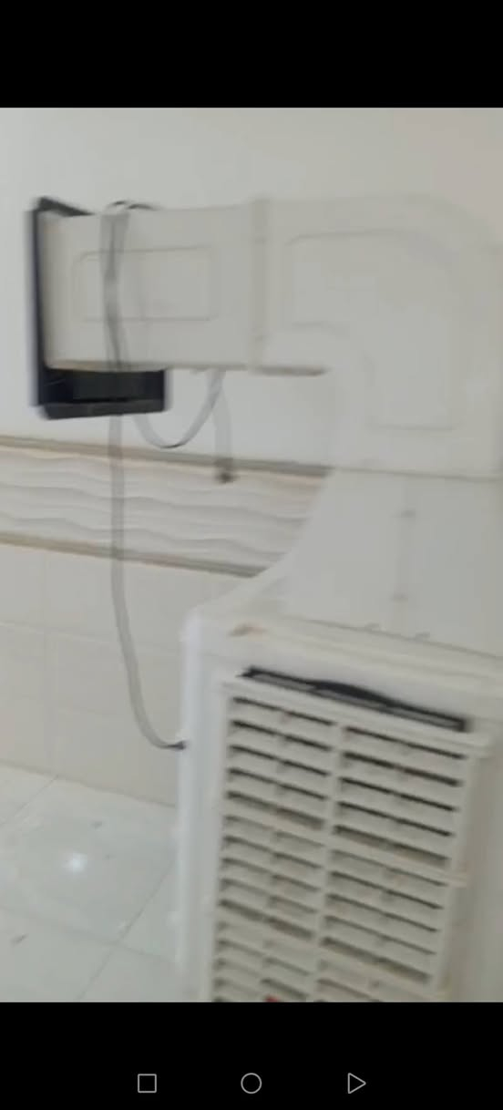 متاح مبرده للبيع استخدام قليل الصيفيه الراحت وعل كد الزوار نضيفه وشغاله مكاني القاسم
 الاستفسار ***********
