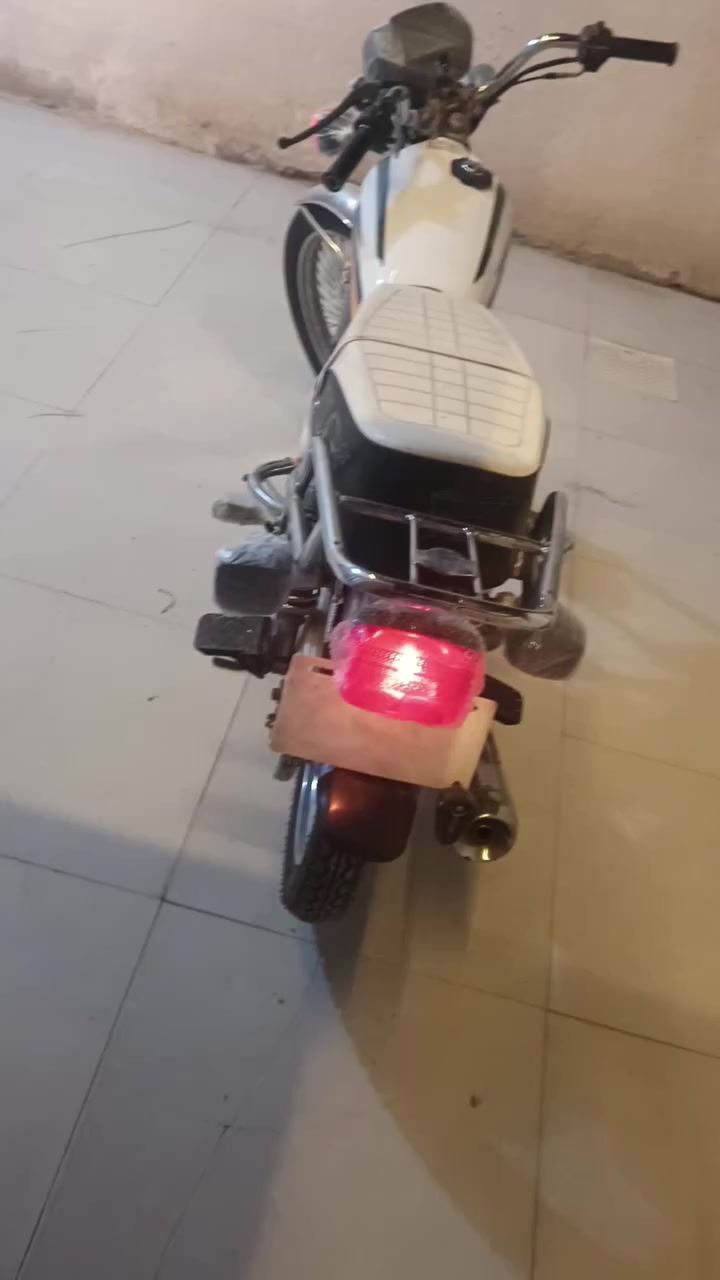 سعر 500 
اوراق موديل 23 
دراجه أحله منصوره 
فقط شراي يتفضل ويدلل


**إذا كنت صاحب هذا الإعلان وتريد حذفه لأي سبب، رجاءا أرسل رسالة إلى الدعم الفني**