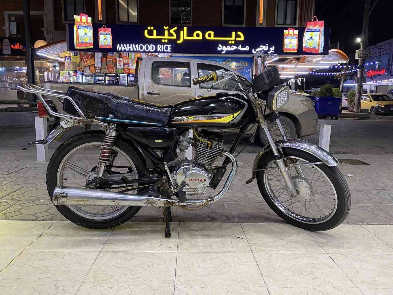 للبيع متور . روبار محرك طلقة كهربايات شغال أوراق منفيس موجود سعر 250 الف فية مجال رقم *********** فية واتساب
