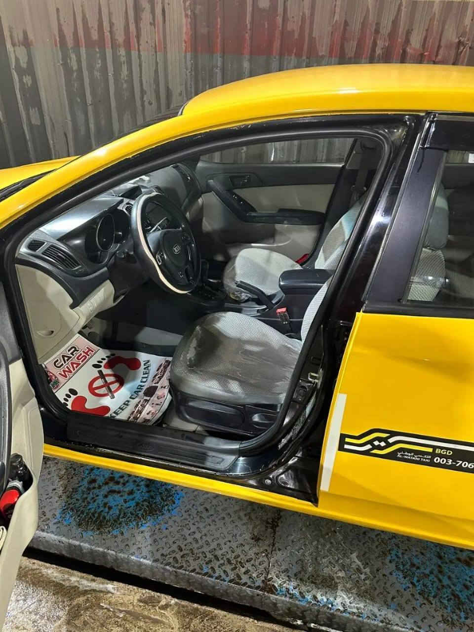 كيا فورتي 2010 وارد امريكي محرك 2000 دبل قطرة دوش 
تخم تاير ويل جديد دوشمة جديدة كاعية جديدة
حادثها جاملغ أيسر جهة السايق السعر 85 وقابل للتفاوض 
للاستفسار  *********** متواجد على الواتساب 
مكاني بغداد
