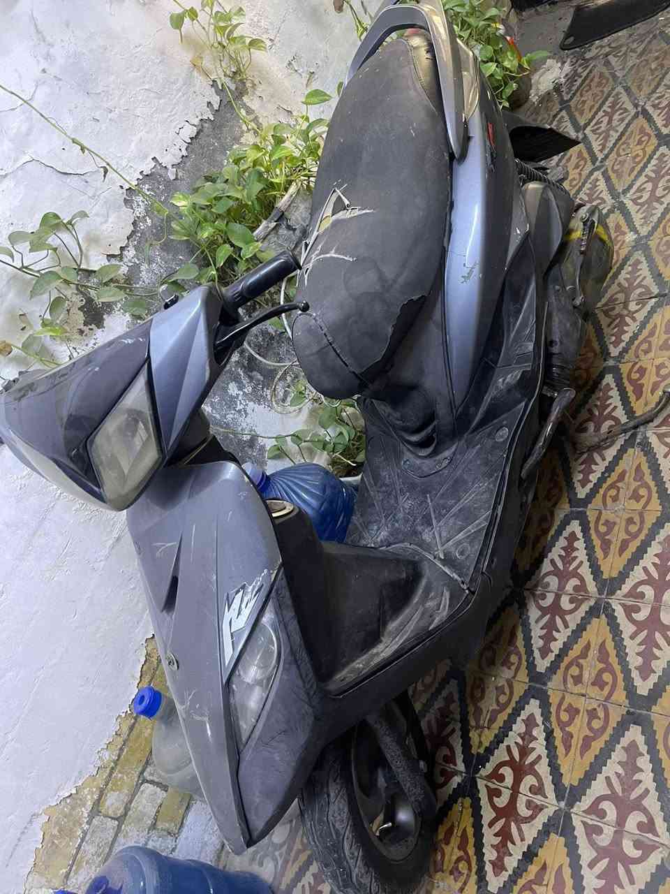 السلام عليكم ثعلب للبيع نكرة دراجة بلاد ختم واحد كدامك واضحة بصورة ودراجة ناعمة مكينة شلعة معدل سعر ٤٧٥ مكاني اعظمية ***********
