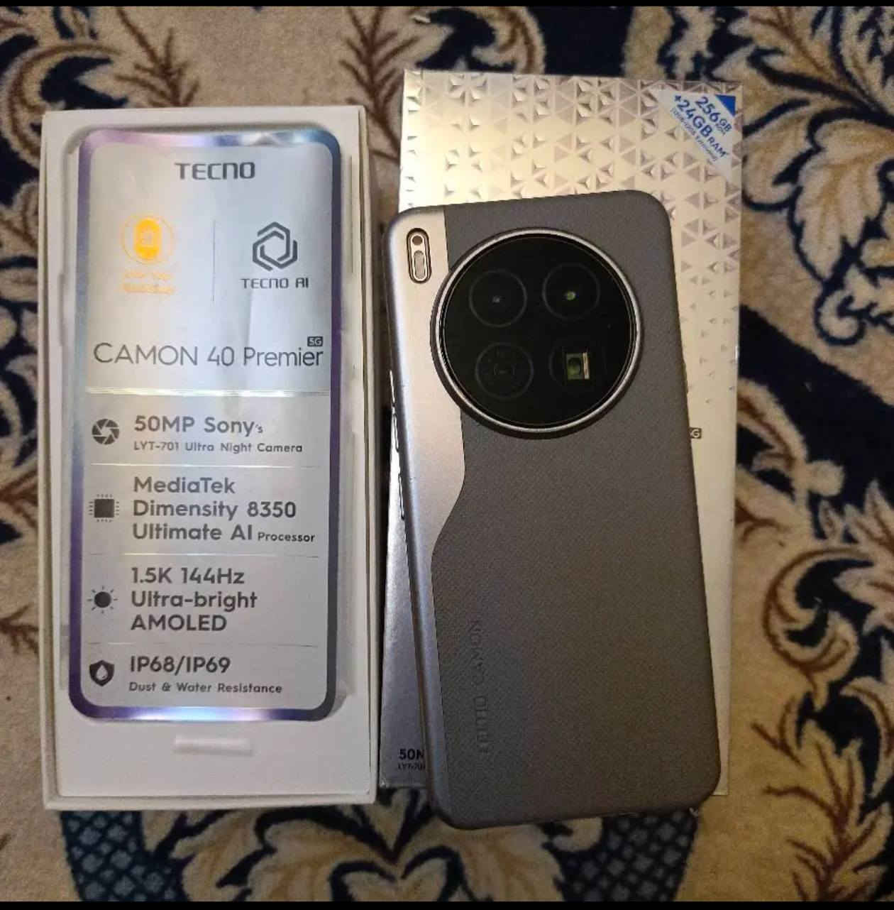 تكنو كامون 40 بريمير 5G
ذاكره 256 رام 12 
جهاز اخو الجديد كامل ملحقاته وزم كاميرا 100X 
سعر 400 رقمي ***********
