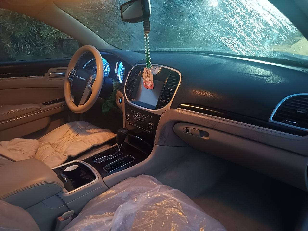 سيارة اوبامه موديل 13 محجوزله بالمرور سياره حديده السياره مكفوله وارد خليجي محرك هيمي 8 سلندر حداديه وتخم تاير تواصل مع رقم هاتف 👈***********
