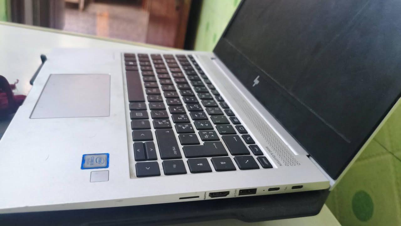 سلام عليكم لابتوب للبيع المواصفات الكاملة:
 HP
الموديل: HPEliteBook1040G4
المعالج : Intel(R) Core(TM) i5-7200U CPU @ 2.50GHz الجيل السابع
نظام التشغيل: Microsoft Windows 10 Pro (أحدث نظام ومفعل)
نوع النظام: x64-based PC
💵 السعر: 400 ألف دينار وبي مجال للشراي
📞 للتواصل والاستفسار:
تكدر تتصل أو تراسلني واتساب على هذا الرقم: ***********
ملاحظة: اللابتوب شغال وما بيه أي نقص والبيع عن قناعة، الي يعجبه يتفضل يتصل ومايصير خاطره إلا طيب.
