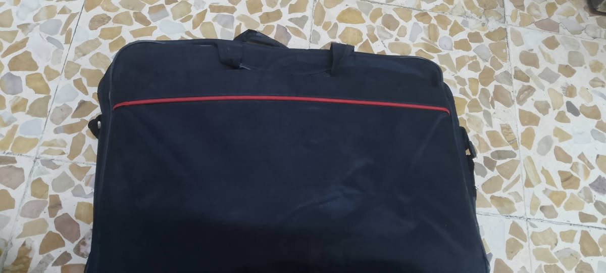 سلام عليكم عندي حاسبه نضيفه حيل استخدام كلش قليل بطاريه نص عمر نوع دل كراي5 شاشه 14 هارد 250 الي تفيده يخابر ويدلل مراوس بايسكل نضيف كلش ترهم وشكرا الكم *********** مكان بغداد الامين ثانيه
