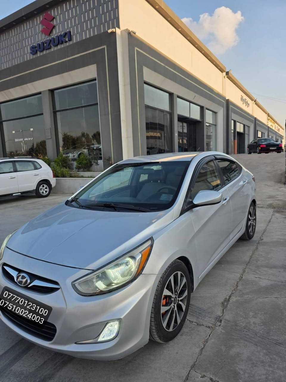 🔴للبيع بنظام الأقساط بمقدمة 65 فقط🔴

 اكسنت  2017
 امريكي
 رقم نينوى 
 كابون بانزين بيها
 محرك 16
 سياره ماشية 127 فقط
 كير توماتيك + اوتو
 تحكمات ستيرن كامل
 تحكمات مري+جام كهرباء
 شاشة+كامرة
 شاشات خلفيه
 نظام الايكو(توفير البنزين)
 تبريد ثلج +تدفئه فول
 ويل كب 
 لايت زينون
 سياره كامله مكمله 
 ضرر خفيف صندوق +جاملغات خلفي وصور ضرر ناشرهم 

***********
***********
موصل الايسر
