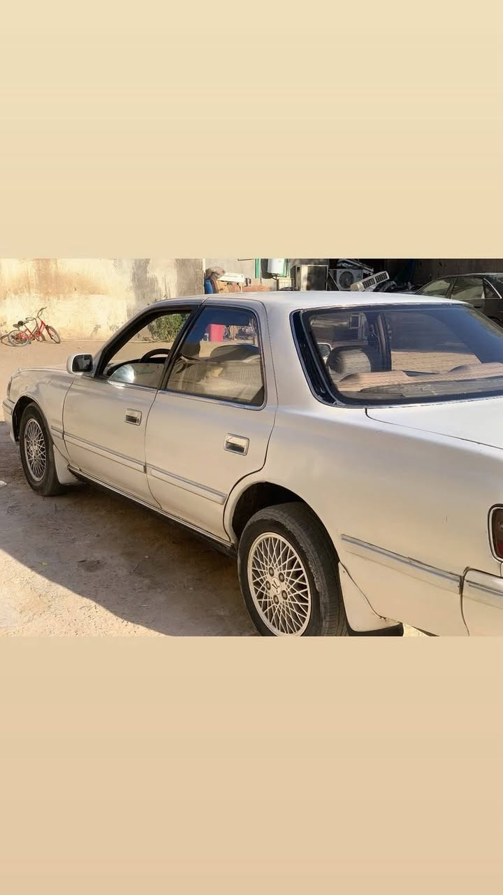 تيوته كريستا مديل 91 بصره لون لؤلؤي بلادي رقم بصره مكينة وكير ونجي ع الفحص تبريد شغال تختم تايىرات سنوية تنتهي نهاية هاي السنة مكفوله من نقل الجثه والكص سعرها 38 وبيها مجال العنوان ابو الخصيب ***********
