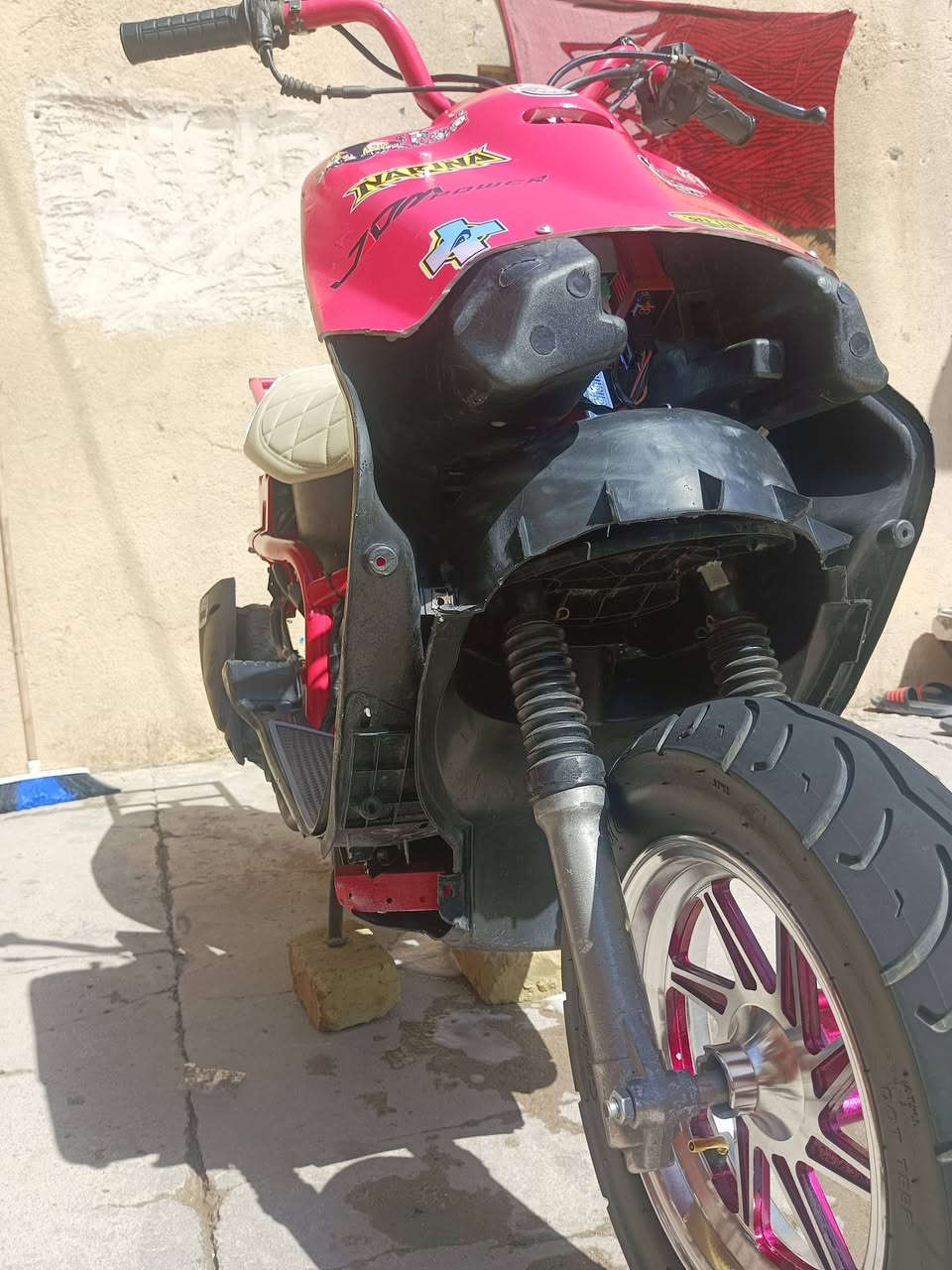 سلام عليكم الدراجه حربيه محرك ماكس بوشه 55السعر خاص مكاني بصره زبير
اثير***********
اسيا***********
