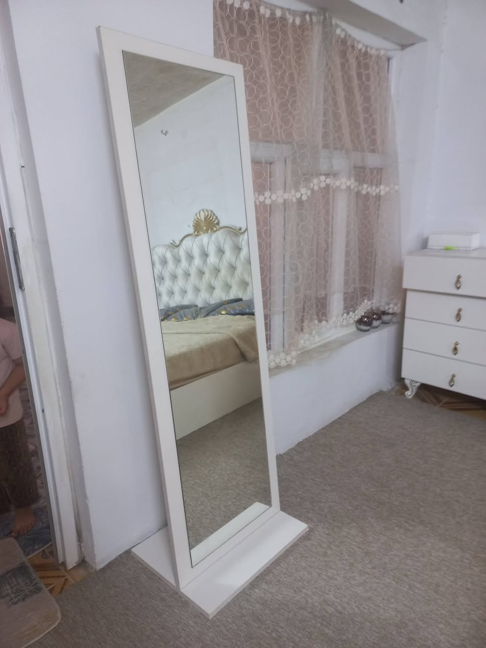 تاخم نوستن تورکی زۆر پاک
نرخ 500$ و مەجال
هەولێر
***********
