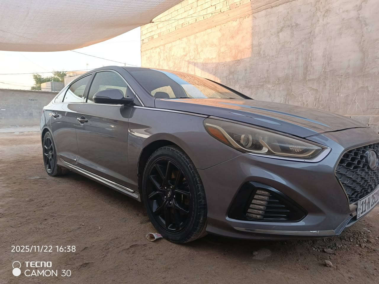 سلام عليكم سوناتا للبيع موديل 2018 رقم بغداد دولي مصطره سياره شرط تحويل
وارد أمريكي فول مواصفات محرك 2000تيربو
لا تبخير ولاتنقيص 
سياره نضيفه بيها بس قطعتين بدون دواخل 
بونيد واجملغ تبرد واتدفىه 
مكاني نجف الأشرف شارع معال بي مجال بس للطيبين الاستفسار الهاتف***********/
