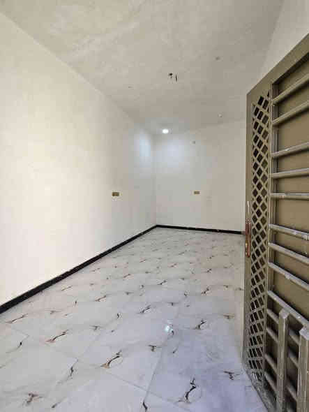 سلام عليكم بيت للبيع
المساحه 140 متر 

طابو زراعي سند 25 مكاتبه وكاله مكاتبه نسخه من الطابو 

يحتوي البيت على 2غرفه نوم و صاله

 ومطبخ 

وصحيات 

وكراج ..حديقه

جميع الخدمات متوفره 

العنوان

ابي الخصيب ابو كوصره 

السعر58 و بي مجال للاستفسار

المرسلة على ***********
