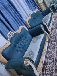 تخم للبيع 10 مقاعد السعر 450 المكان بغداد الجديدة للستفسار اتصل على رق...