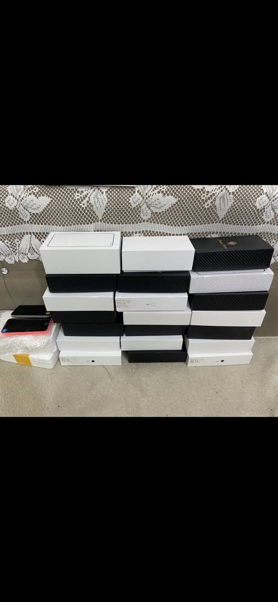 23 مبايل كلهم شغالات  بيع شلع


**إذا كنت صاحب هذا الإعلان وتريد حذفه لأي سبب، رجاءا أرسل رسالة إلى الدعم الفني**