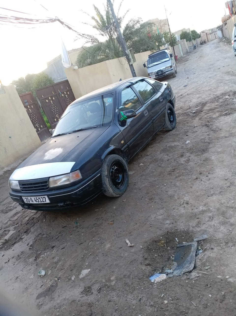 سلام عليكم شباب اوبل موديل 92 للبيع مكينه وكير حاويه بل جيس  صدر امامي صدر خلفي بل جيس تخم تاير جديد مكاني ديالى الخالص 
واني مكلف بل نشر 
سعر 27 وبيها مجال 
بسيط الطيبين 
هاذا رقم اتصل ودلل ***********
