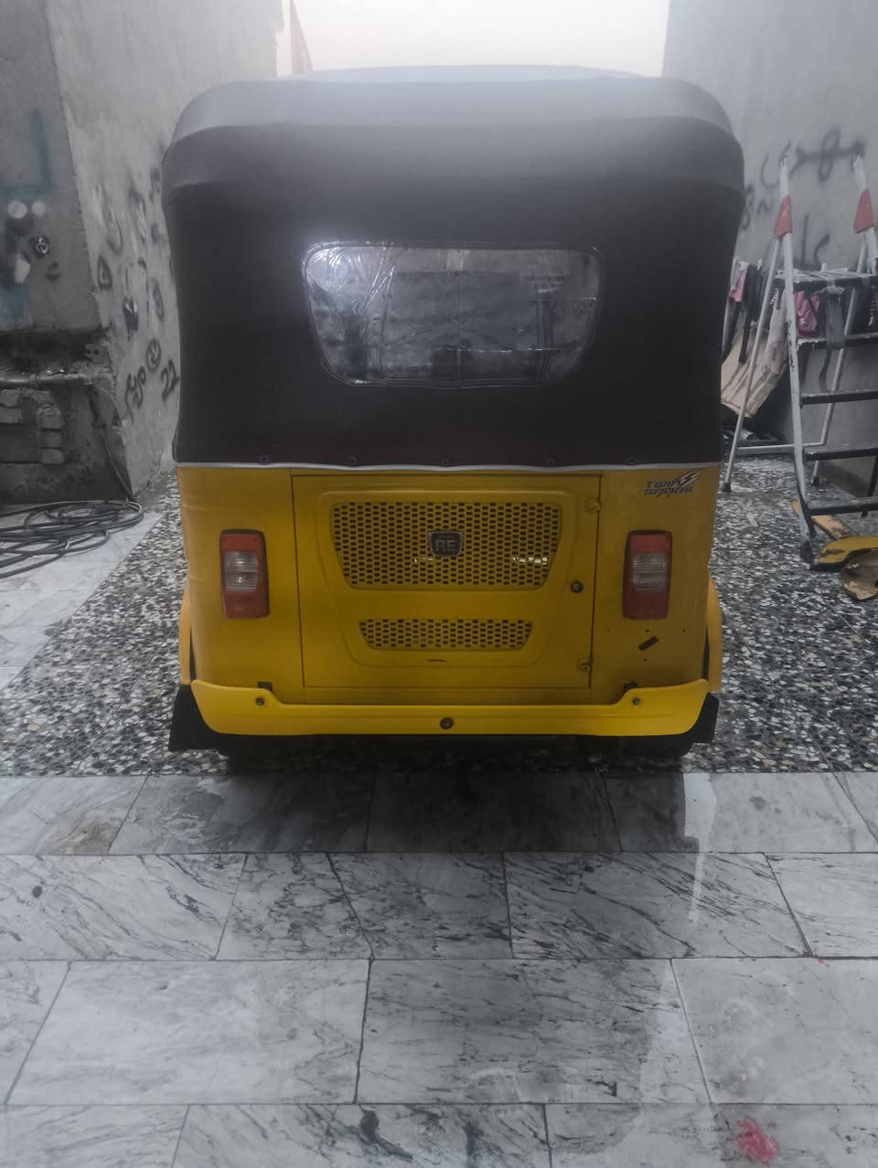 تكتك لبيع موديل 22شهر11 رقم بغداد
تكتك كفاله من صبغ  مكينه اكسن جديد 
السعرر 8650
العنوان بغداد حي نصر 
رقم الهاتف ***********
