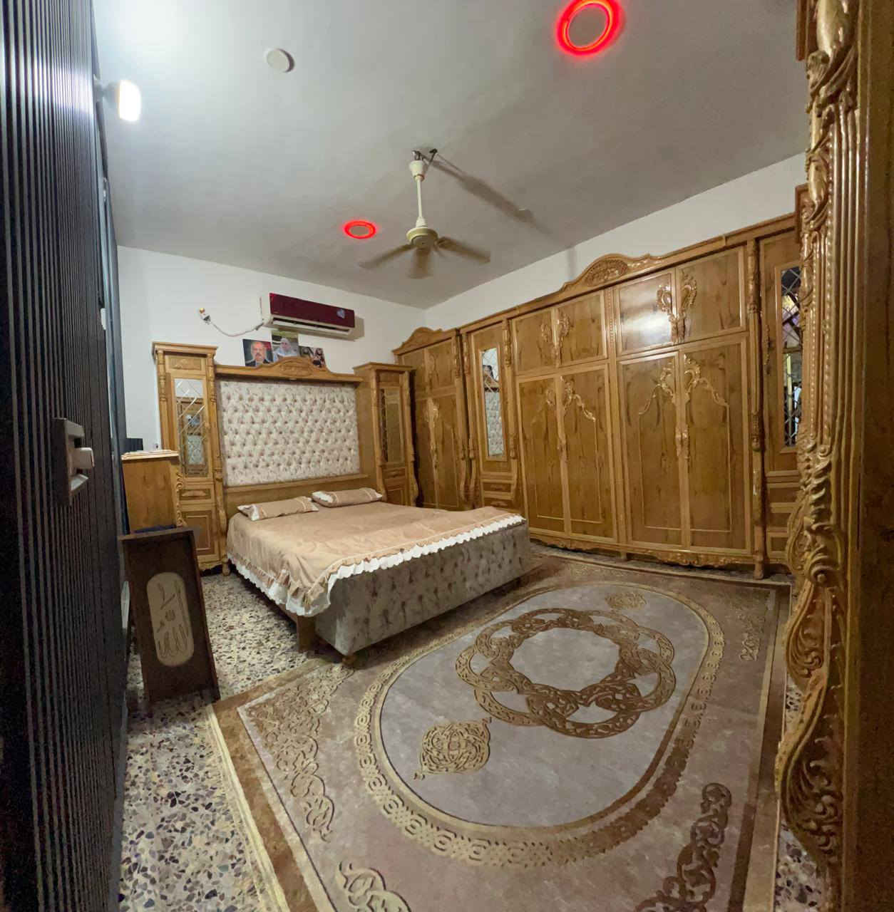 السلام عليكم دار للبيع في منطقة البلديات ( ضياء الحلفي) طابو زراعي قرار محكمة #115متر طابقين ونص بناء نفه يحتوي 4 غرف كبار مع استقبال وحمامات عدد 3
شارع 15 متر البيت جاهز وخير من الله على بركة الله معروض ب250 و الاثاث هدية مع البيت 
تفاصيل وصور اكثر عالخاص *********** 

السلام عليكم دار للبيع في منطقة البلديات ( ضياء الحلفي) طابو زراعي قرار محكمة #115متر طابقين ونص بناء نفه يحتوي 4 غرف كبار مع استقبال وحمامات عدد 3
