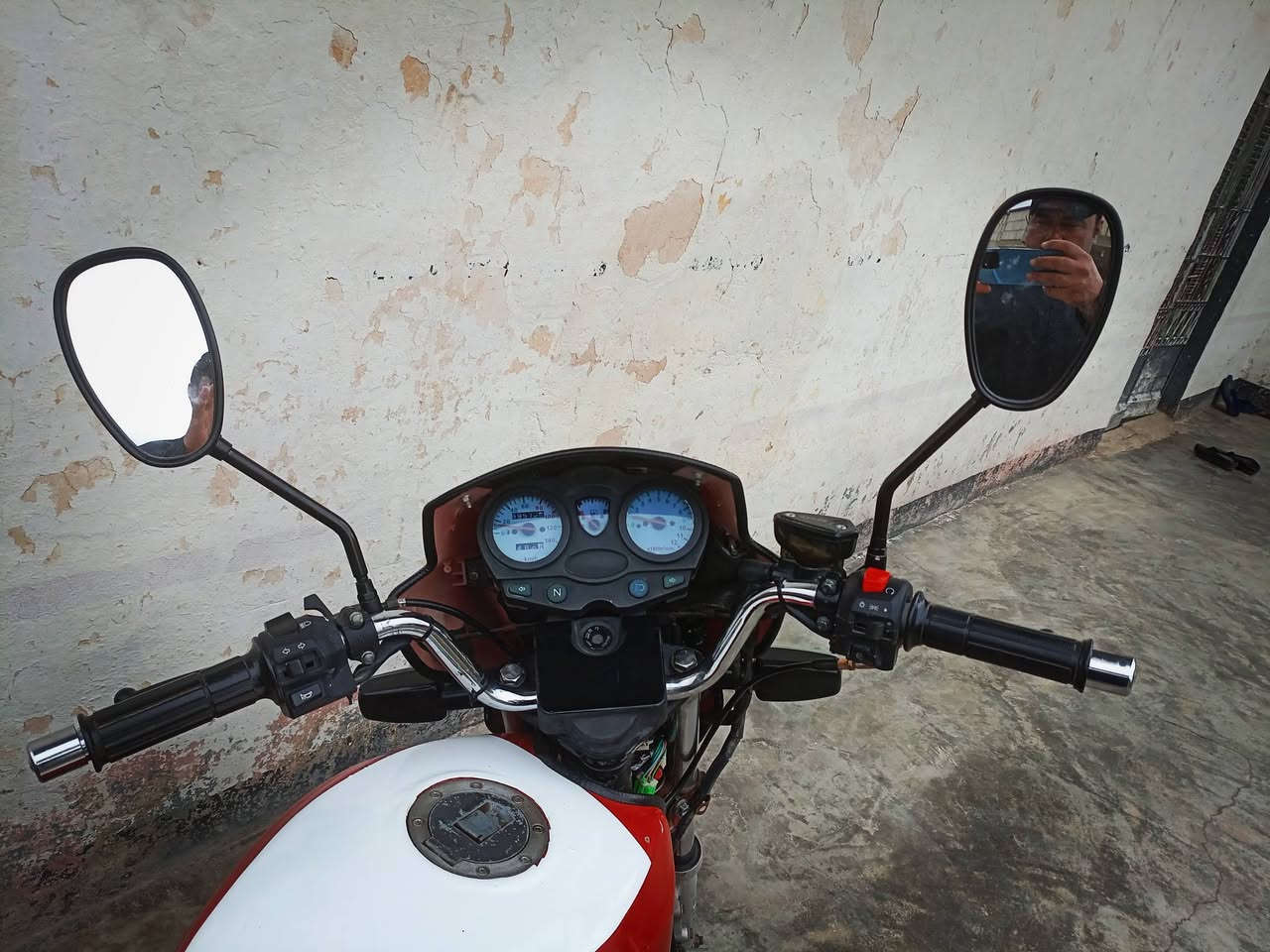 موطور سايم للبيع موديل 2015 نضيف السعر خاص مكان الرمانه البو عبيد


**إذا كنت صاحب هذا الإعلان وتريد حذفه لأي سبب، رجاءا أرسل رسالة إلى الدعم الفني**