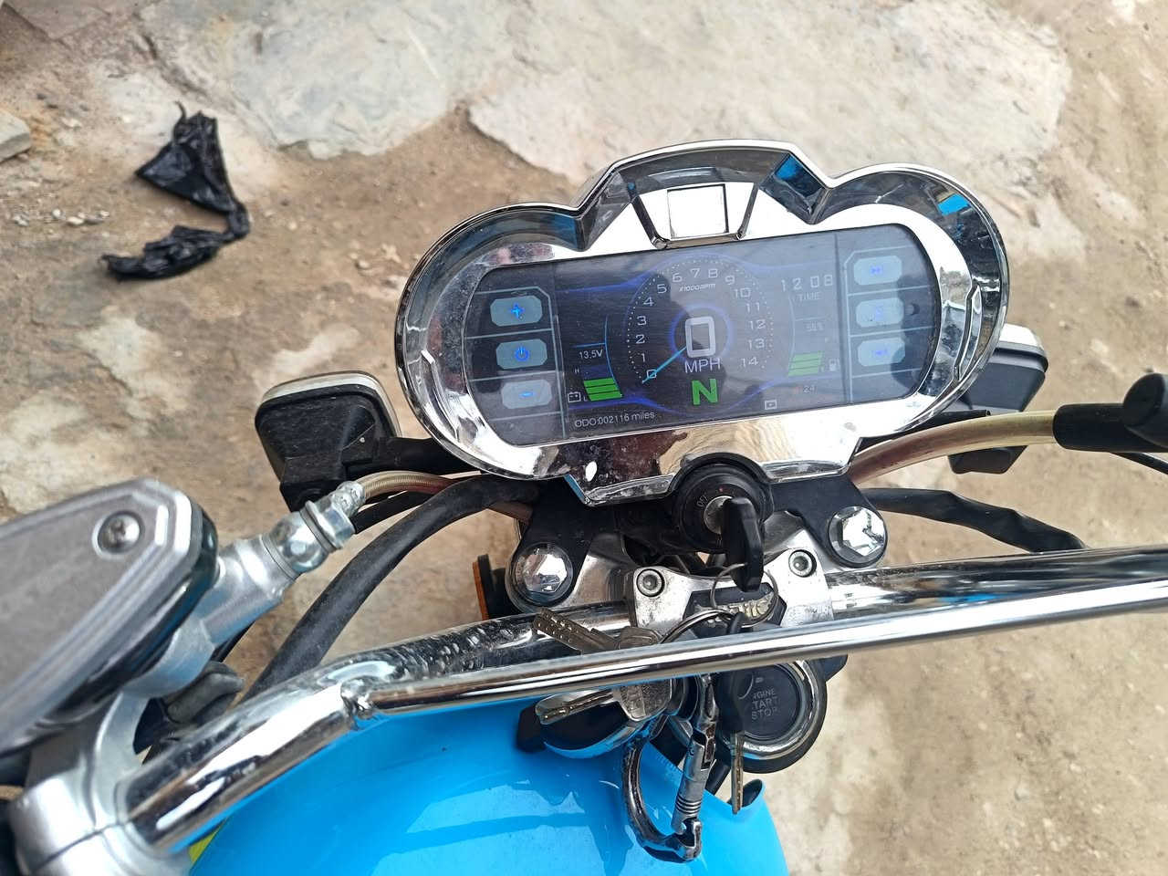 للبيع موديل ١٧ سونك ٥ كير ٢٠٠ سيسي
*********** أوراق اصولي بسمي مليون وربع
