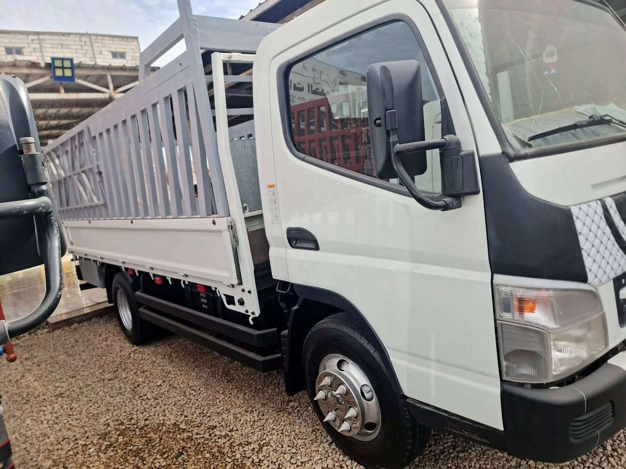 الهم صلي على محمد وآل محمد 
السلام عليكم كنتر للبيع موديل 2022 كويتي اصل مكفول كفال عامه من ضربه وصبغ تحويره 17 ونص وره وكدام محجر درجه اولي مكينه مامفتوحه وكير واكسل كفال السياره عل وضع الشركه ما عايزه شي دوشمه عامه مالت كركوك السياره جديده ما ناقصه برغي مالت عمل 
رقم السياره/بابل 
العنوان/بابل القاسم 
رقم الهاتف/***********
***********
