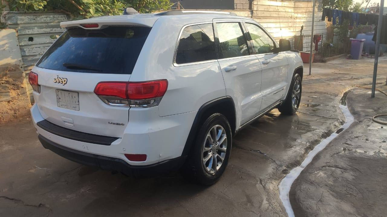 السلام عليكم سياره للبيع جيب شيروكي 2017 سياره كفاله سياره جاهزه تخم تاير اين نقص ماا خير من الله مكان السياره بصره السعر 178 
***********
