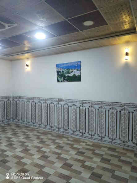 اعلان للايجار بيت مساحة 100متر طابق واحد غرفة نوم واستقبال ومطبخ وصحيات درج خارجي وكراج العنوان كركوك قادسسه ثانيه قرب شارع أبو وليد المضمد للاستفسار اتصل بل رقم ***********
