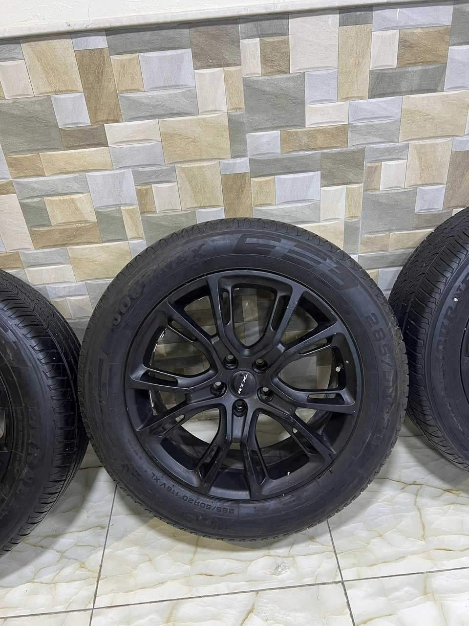 ويل دورنكوSRt
مع تاير جديد
يرهم جيب ودرنكو
سعر500$
***********
***********
