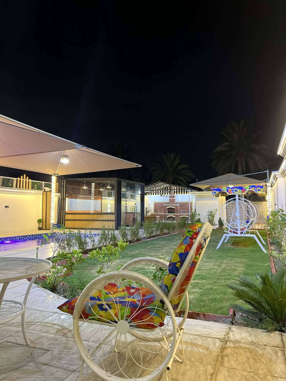 بسم الله ماشاء الله 
#مزرعه_للبيع المساحه 500متر واجهيه 12ونص متر
 تحتوي المزرعه  على[حديقه  -  مسبح كبير --بيت كبير] ✨️
يحتوي 🏠البيت ع [صاله كبيره - مطبخ -غرف نوم  2-مجمع صحيات خارجي ] البيت شغل درجة اولى مع الخدمات 
⬅️نوع العقار  طابو زراعي سند 25 اقرار محكمه 
⬅️العنوان #بغداد_الدوره_البوعيثه 
     شارع الزهور 
🔶️لسعر جدآ مناسب 
🔷️للاستفسار اكثر خاص او الاتصال ع  الرقم التالي
☎️***********
☎️***********
