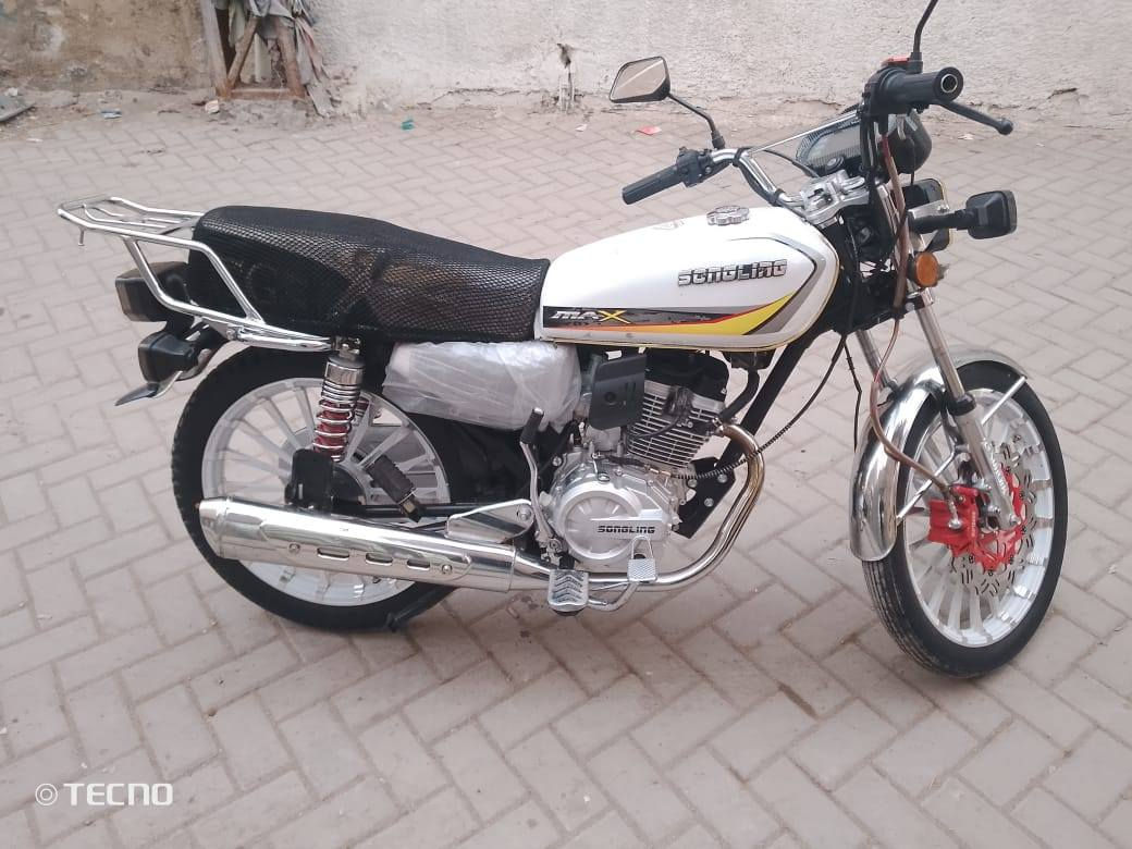 السلام عليكم شباب دراجه ايراني 2025 الدراجه كامله واي نقص ما بيها مراوس او بيع السعر 800 الدراجه حلوه وكامله واي نقص ما بيها ***********ال*********** الاسيا واتساب والاثير على السيم كارد
