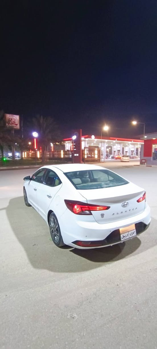 سلام عليكم للبيع فقط.    النترا 2020 
السعر 100وبيها مجال   النترا 2020فول موصفات واحد على واحد  ابيع كوم حديد اتكفل بل تحويل فقط  كير مكينه حداديه كفاله  مكان السياره النجف 
للستفسار رقم الهاتف ***********
